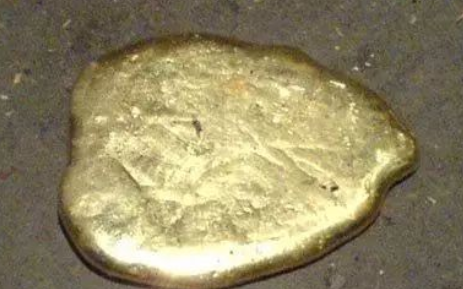 黃金提煉專用炭，黃金這樣提煉出來的，椰殼炭起了大作用(圖4)